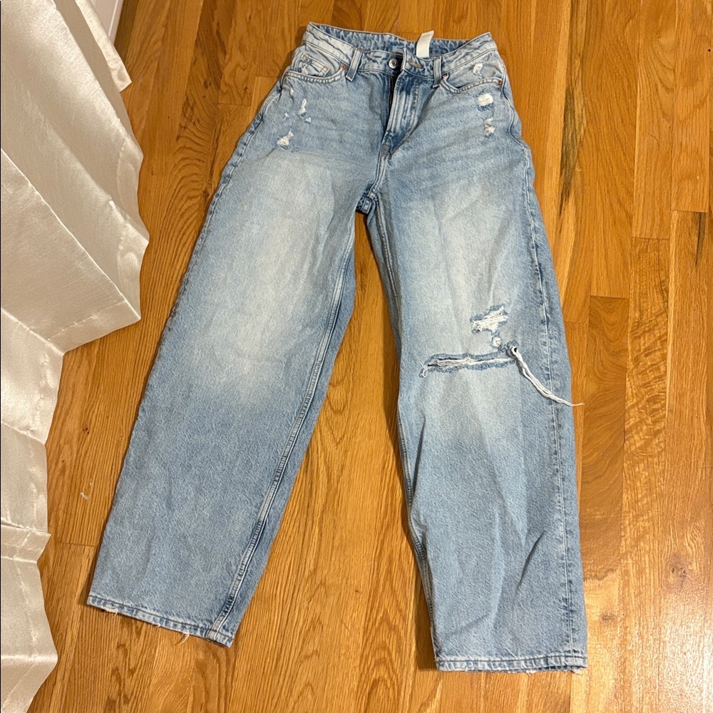H&M Light Blue Distressed Women Jeans